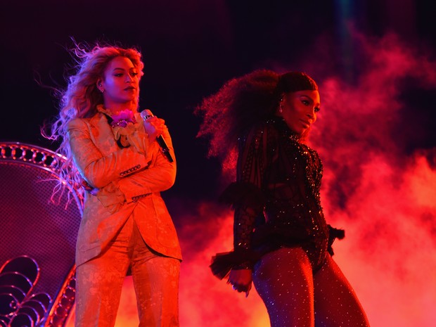 Beyoncé e Serena Williams em show em Nova Jersey, nos Estados Unidos (Foto: Larry Busacca/ Getty Images/ AFP)