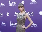 Taylor Swift e mais famosos vão a prêmio country nos EUA