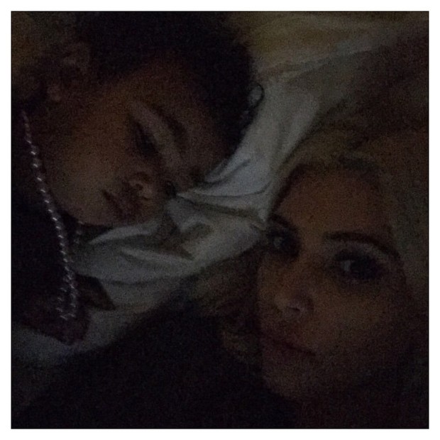 Kim Kardashian com a filha (Foto: Instagram / Reprodução)