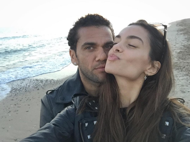 Joana Sanz e Daniel Alves (Foto: Reprodução/Instagram)