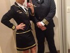 Xand, do Aviões do Forró, se veste de piloto para ir a festa à fantasia