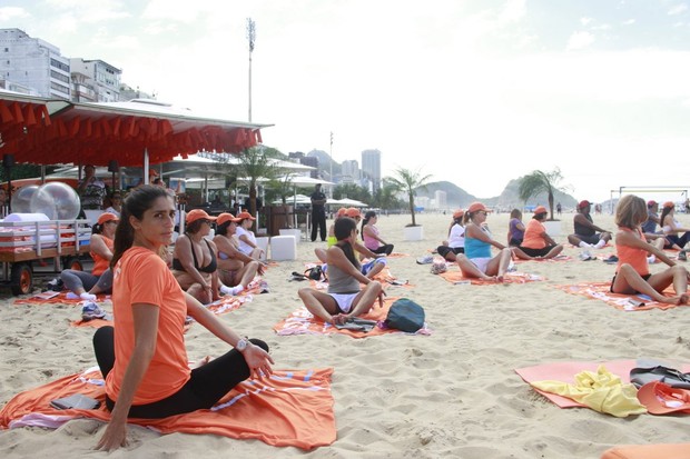 Cynthia Howlett na Praia de Copacabana, no Rio (Foto: Dilson Silva/Agnews)
