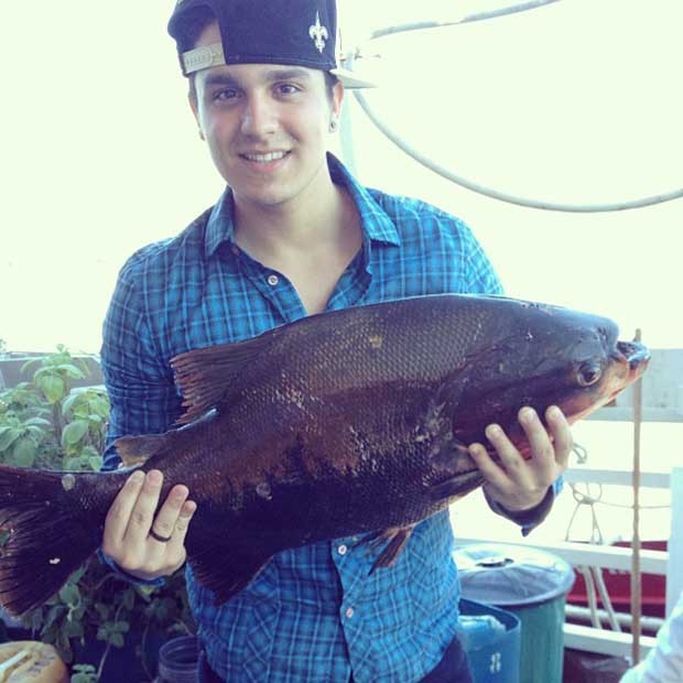 Luan Santana posta foto de peixe pescado no Pantanal (Foto: Instagram / Reprodução)