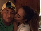 Neymar recebe o carinho da irmã na concentração da seleção nos EUA