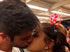 Namorado de Preta Gil posta foto beijando a cantora