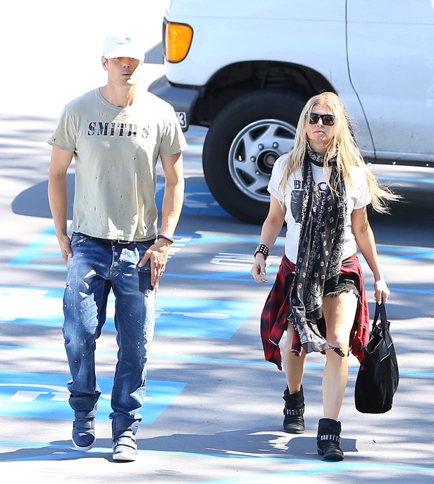 X17 - Josh Duhamel e Fergie em Los Angeles, nos Estados Unidos (Foto: X17online/ Agência)