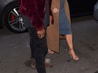 Com look sensual, Kim Kardashian faz compras com Kanye West na França