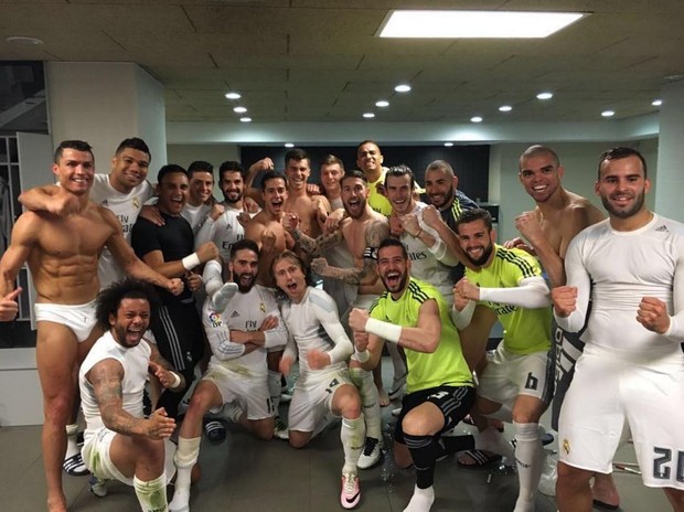 Cristiano Ronaldo de cueca com colegas do Real Madrid (Foto: Reprodução/Instagram)