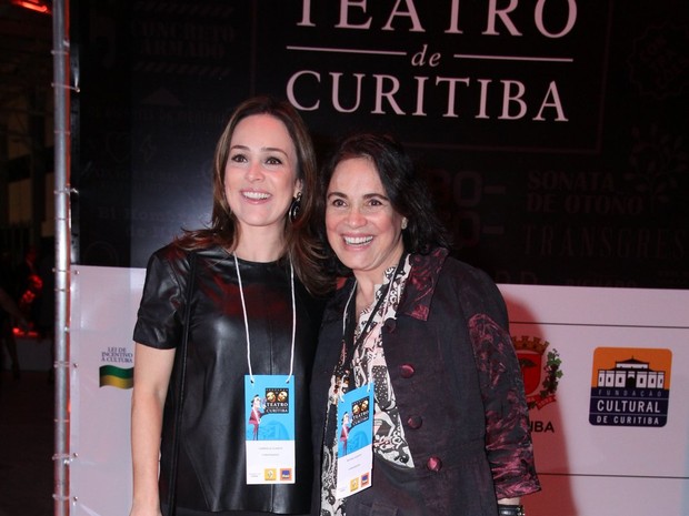 Gabriela Duarte e Regina Duarte em festival de teatro em Curitiba (Foto: Alex Palarea/ Ag. News)
