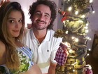 Rafa Brites exibe barrigão de grávida ao lado de Felipe Andreoli: 'Feliz Natal'