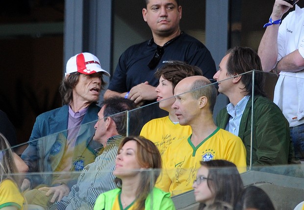 Mick Jagger com o filho Lucas no Mineirão (Foto: Getty Images)