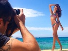 Izabel Goulart posa de biquíni em Ibiza: 'Prazer e diversão'