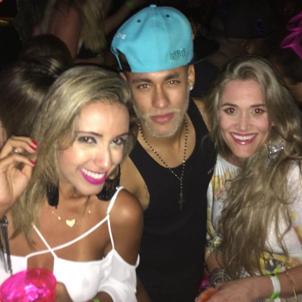 Neymar curte balada em Trancoso (Foto: Reprodução/ Instagram)