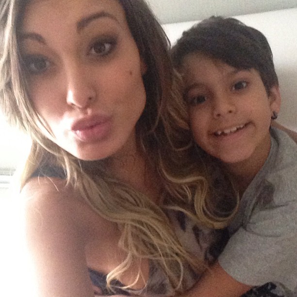 Andressa Urach com o filho Arthur (Foto: Reprodução/Instagram)