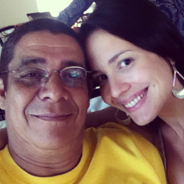 Zeca Pagodinho e Juliana Knust posam para foto (Foto: Reprodução/ Instagram)