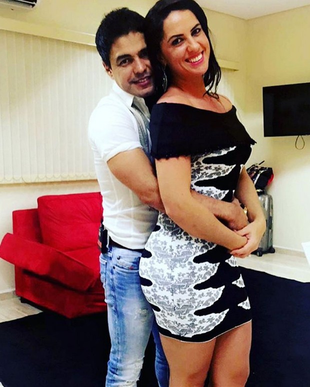 Zezé Di Camargo com a namorada, Graciele Lacerda, em show em Sorocaba, São Paulo (Foto: Instagram/ Reprodução)