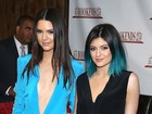 Kendall Jenner quase mostra demais em evento com a irmã Kylie Jenner