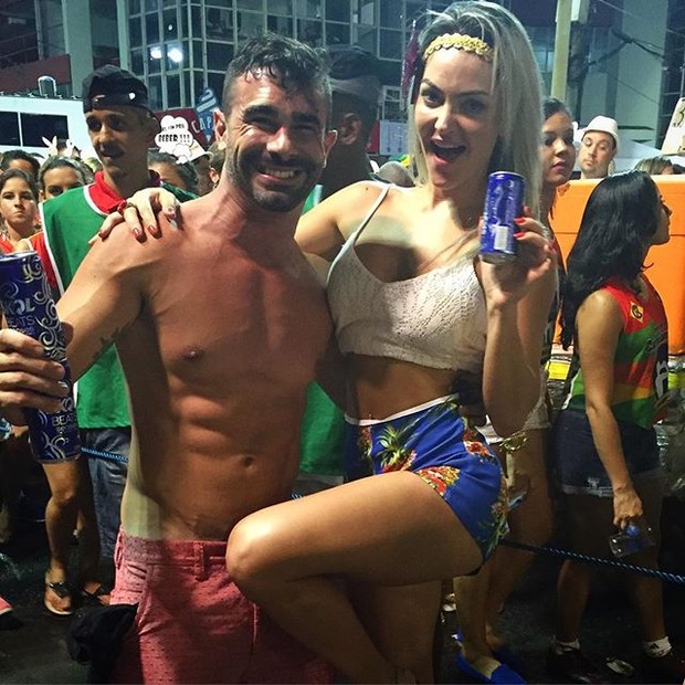 Laura Keller e o marido, Jorge Sousa, em Salvador, na Bahia (Foto: Instagram/ Reprodução)