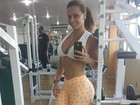 Viviane Araújo malha de barriga de fora: 'Bora treinar'