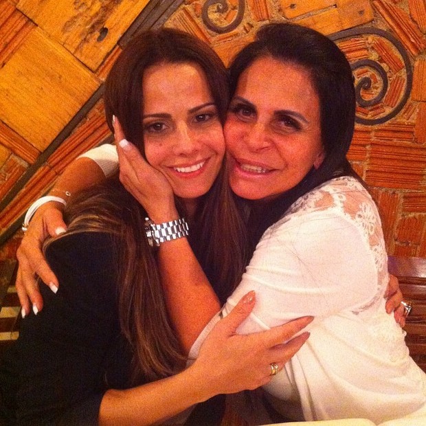 Viviane Araujo e Gretchen (Foto: Instagram / Reprodução)