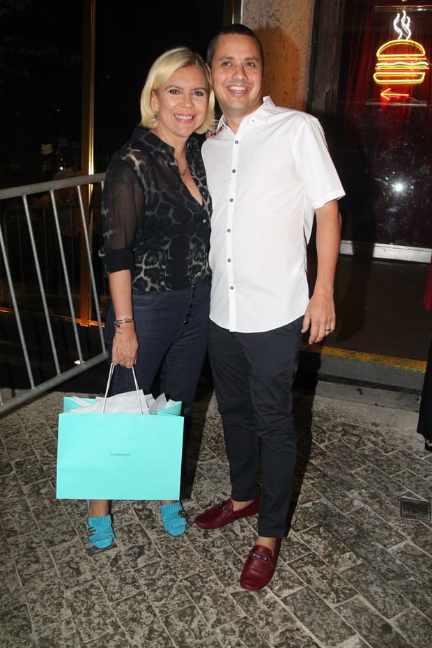 Astrid Fontenelle e o marido (Foto: Manuela Scarpa/ Brazil News)