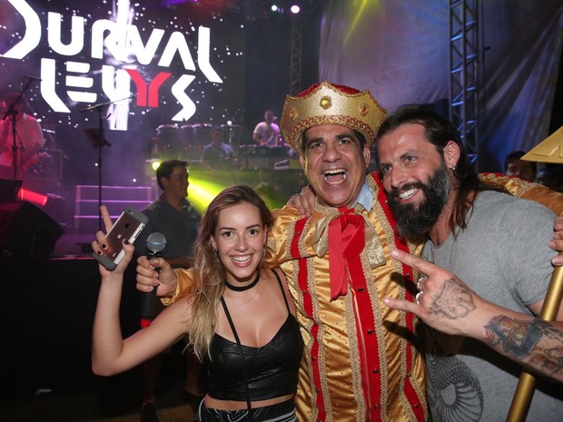 Henri Castelli e a namorada, Maria Fernanda Saad, em show de Durval Lelys em Salvador, na Bahia (Foto: Denilson Santos/ Ag. News)