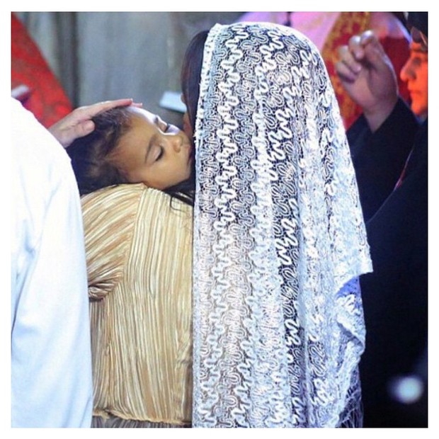 Kim Kardashian no batizado de sua filha North West (Foto: Reprodução/ Instagram)