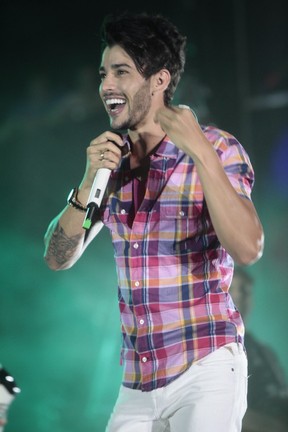 Gusttavo Lima canta no Festival de Verão de Salvador (Foto: Fred Pontes/ Divulgação)