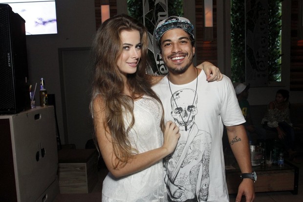Rayanne Morais e Douglas Sampaio (Foto: Marcos Ferreira / Brazil News)