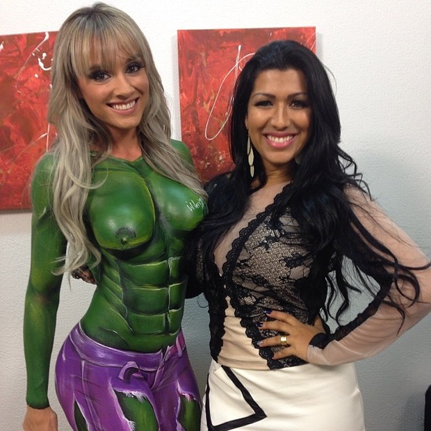 Mulher Moranguinho e Juju Salimeni em bastidores de programa  (Foto: Instagram/ Reprodução)