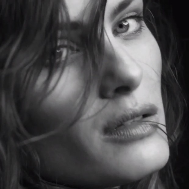Isabelli Fontana em campanha Calvin Klein (Foto: Instagram / Reprodução)