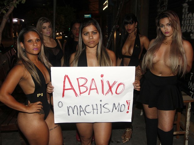 Musas protestam contra machismo (Foto: Celso Tavares / Ego)