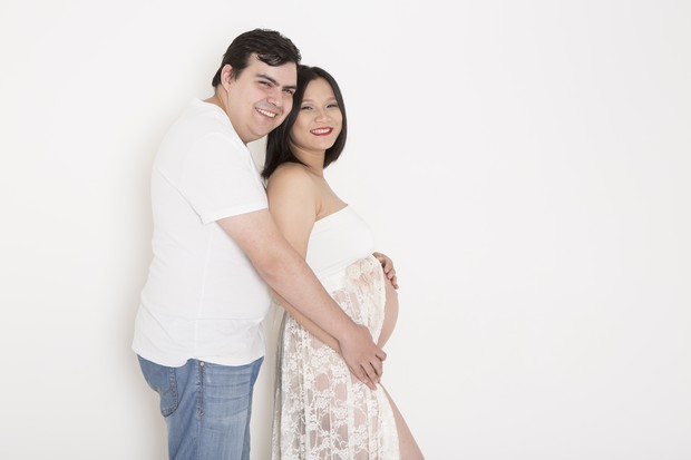 Jiang, do &#39;MasterChef&#39;, faz ensaio grávida (Foto: Daniela Margotto/Divulgação)