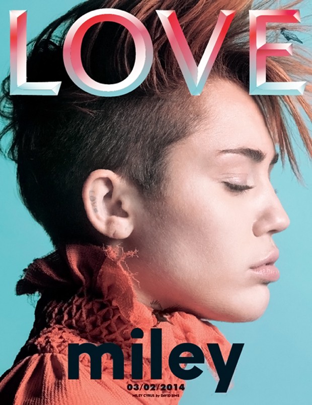 Miley Cyrus na capa da Love Magazine (Foto: Reprodução / Facebook)