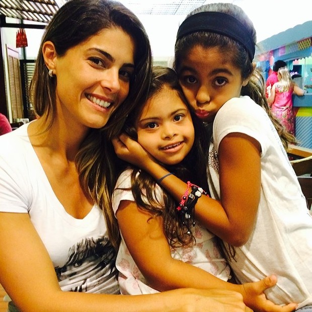 Romário posta foto da ex-mulher com as filhas (Foto: Instagram / Reprodução)