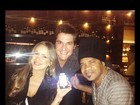 Claudia Leitte janta com Daniel e Carlinhos Brown