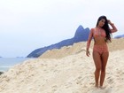 Marina  Werneck posa para o EGO e mostra beleza e habilidade em praia do Rio