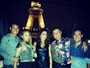 Thiago Silva posa com Juliana Paes em Paris, na França