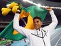 Thiago Braz ganha ouro no salto com vara e famosos comemoram