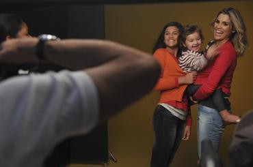 Flavia Alessandra e filhas (Foto: Divulgação)
