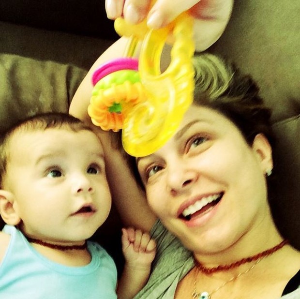 Bárbara Borges com o filho (Foto: Reprodução/ Instagram)