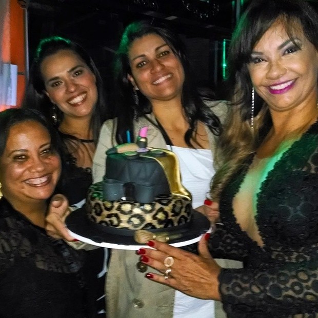 Solange Couto comemora aniversário no Rio (Foto: Instagram/ Reprodução)