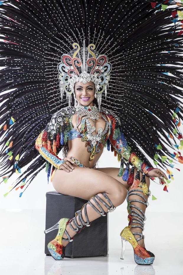 Clara Paixão, rainha do carnaval carioca (Foto: Marcos Mello / Divulgação)