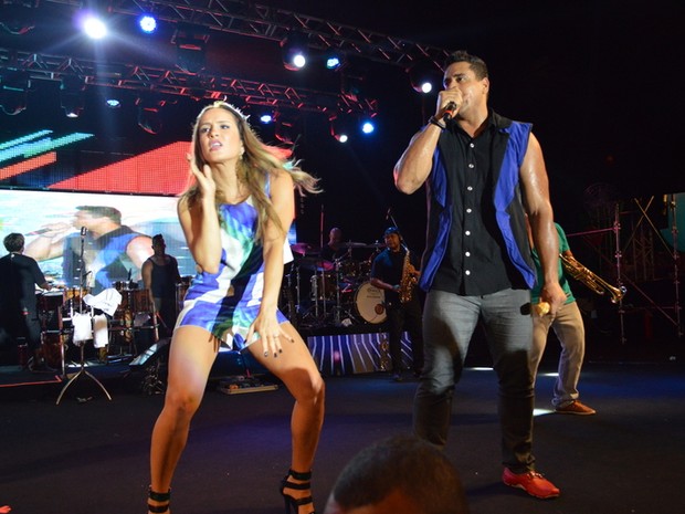Claudia Leitte e Xanddy em show em Salvador, na Bahia (Foto: Felipe Souto Maior/ Ag. News)
