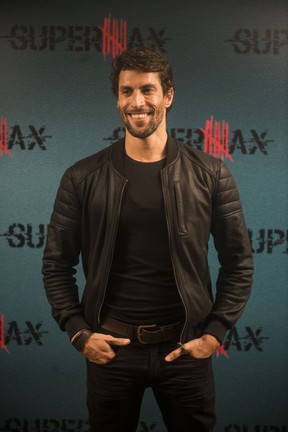 Bruno Belarmino interpreta o personagem Luisão na série Supermax (Foto: Globo/Renato Rocha Miranda)