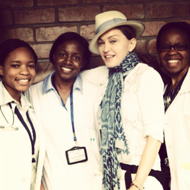 Madonna visita hospital (Foto: Instagram / Reprodução)