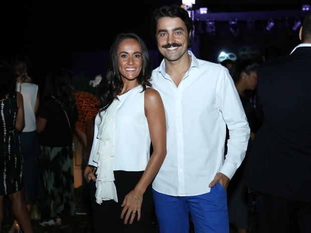 Ricardo Pereira e a mulher, Francisca Pinto, em show na Zona Sul do Rio (Foto: Roberto Filho/ Brazil News)