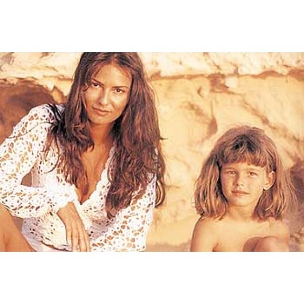 Yasmin Brunet e Luiza Brunet em foto antiga (Foto: Instagram / Reprodução)