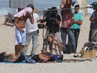 Marina Ruy Barbosa grava novela em praia do Rio
