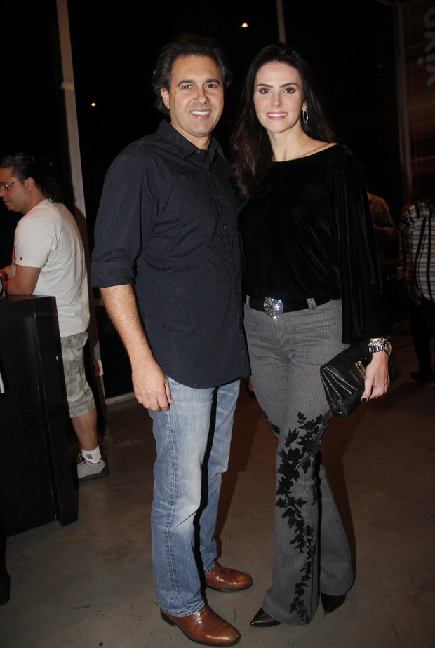 Lizandra Souto e o namorado Gustavo Fernandes (Foto: (Foto: Onofre Veras/ AgNews))